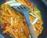 Foto langkah ke 3 dari resep Acar wortel timun bumbu kuning.