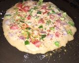 A picture of step 3 of Aate ka uttapam.