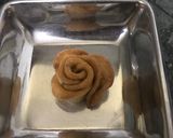 A picture of step 4 of Rose Mathri.