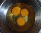 Foto langkah ke 1 dari resep Telur geprek.