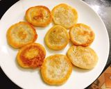 Hình bước làm 5 của món Bánh hotteok