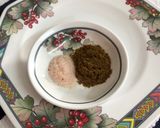 A picture of step 2 of Spicy Green Chutney (Teekhi Chutney).