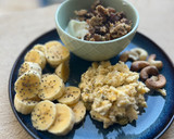 Foto del paso 5 de la receta Desayuno completo con huevos revueltos y granola