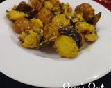 A picture of step 3 of Coconut Milk Aloo Masala.