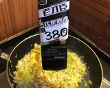 Foto del paso 2 de la receta: Huevos revueltos con repollo