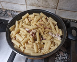 Foto del paso 7 de la receta: Tortiglioni con tomatitos, pollo y aguacate