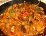 Foto del paso 4 de la receta: Guisito de carne para el invierno con chaucha, morrón, batata, zanahoria
