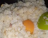 Foto langkah ke 4 dari resep Nasi Goreng Mentega dan Ayam Goreng.