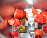 Foto del paso 1 de la receta: Polos de fresa y yogur