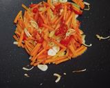 Foto langkah ke 2 dari resep Tumis jamur kuping + sayuran.
