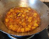 A picture of step 9 of White Pumpkin Curry.