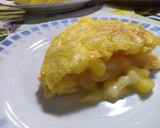Foto del paso 6 de la receta: Maxi tortilla rellena de jamón y queso