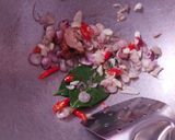 Foto langkah ke 3 dari resep Tumis Bunga Pepaya Teri Medan.