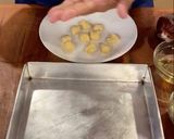Foto langkah ke 4 dari resep Tumbprint Cookies.