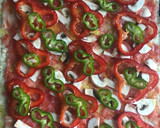 Foto del paso 6 de la receta: Pizza 🍕 cuadrada con vegetales crudos🌱