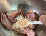 Gambar langkah 1 resipi Ayam Goreng Airfyer.