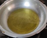 A picture of step 1 of Strawberry kesari.
