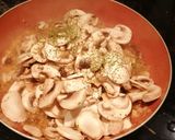 Foto del paso 3 de la receta: Filetes de lomo sobrantes con champis y arroz blanco
