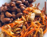 Pas rețetă Salată de morcovi cu țelină, piept de pui și quinoa 🥗 5 fotografie