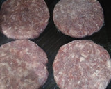 Foto del paso 3 de la receta: Ensalada multicolor para acompañar hamburguesas caseras