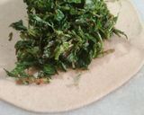 A picture of step 3 of Methi paratha.