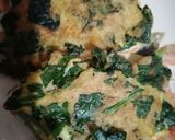 Foto del paso 4 de la receta: Tortitas de espinaca en Chile rojo