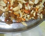 A picture of step 4 of Shahi Sheer Khurma.