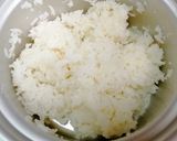 รูปขั้นตอนการทำที่ 2 ของ ข้าวผัดหมูสามชั้นซูวีย่าง