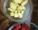 A picture of step 2 of Three colour fruit salad.