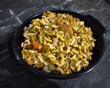 A picture of step 4 of Chatapata Bhel.