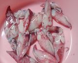 Foto langkah ke 1 dari resep Cumi Balado dengan Kentang dan Petai.