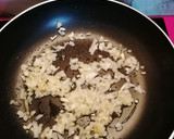 Foto del paso 2 de la receta: Arroz para guarnición con fuet