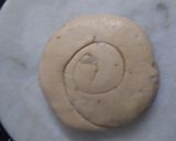 A picture of step 5 of Aloo Lachha Paratha Panjabi Style.