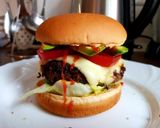 Foto langkah ke 8 dari resep Avocado Beefburger.