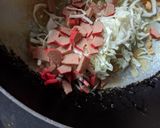 Foto langkah ke 2 dari resep Nasi Goreng Sosis.