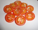 Foto del paso 7 de la receta: Carpaccio de tomate y bacalao con guacamole