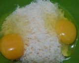 Foto langkah ke 2 dari resep Cheese Ball ala QeeLa's Kitchen.
