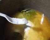 Foto langkah ke 2 dari resep Nasi kuning mejikom bumbu marinasi.