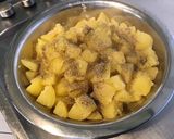 Une image de l'étape 5 de Pommes de terre gratinées au pecorino,ail et persil.