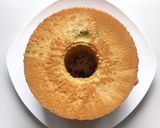 Foto langkah ke 18 dari resep Matcha Marble Chiffon Cake.