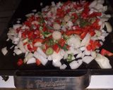 Foto del paso 1 de la receta: Relleno para empanadas de carne a la planchetta