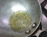 A picture of step 4 of Kanchipuram Idli.