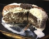 A picture of step 13 of Oreo Ice cream cake.