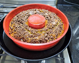 Foto del paso 2 de la receta: Budín de yogur muy húmedo sin manteca y sin azúcar