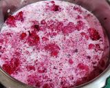 A picture of step 2 of Gajar- beetroot halwa in pressure cooker.