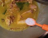 Foto langkah ke 5 dari resep Ayam bumbu kuning.