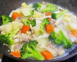 A picture of step 5 of Cream Stew.