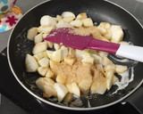 Foto del paso 3 de la receta: Tarta de manzana en sartén