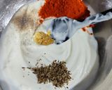 Fokhagymás-joghurtos csirkemell sült zöldségekkel recept fázis 1 fotója