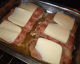 Sonkás-sajtos sült csirkemell recept fázis 2 fotója